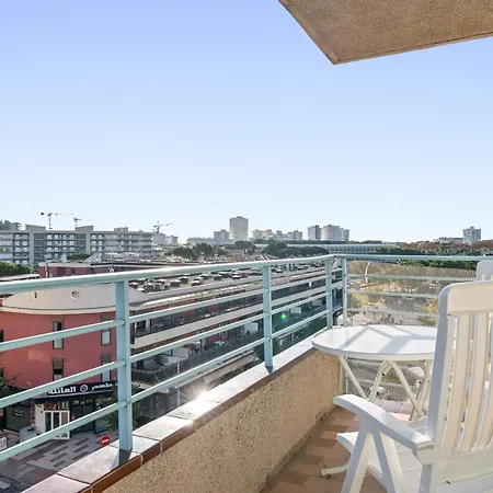 Hauzify I Apolo Apartment