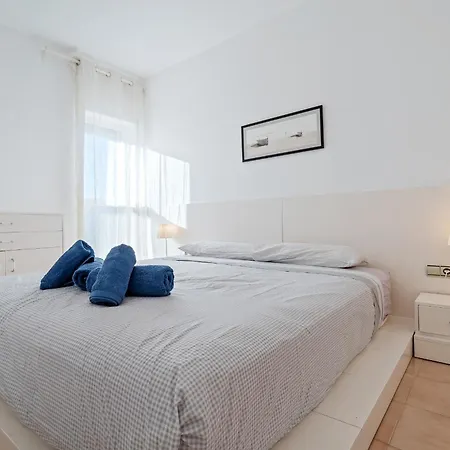 Hauzify I Apolo Apartment